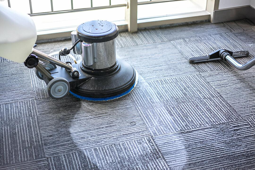 Carpet Deep Cleaning Service